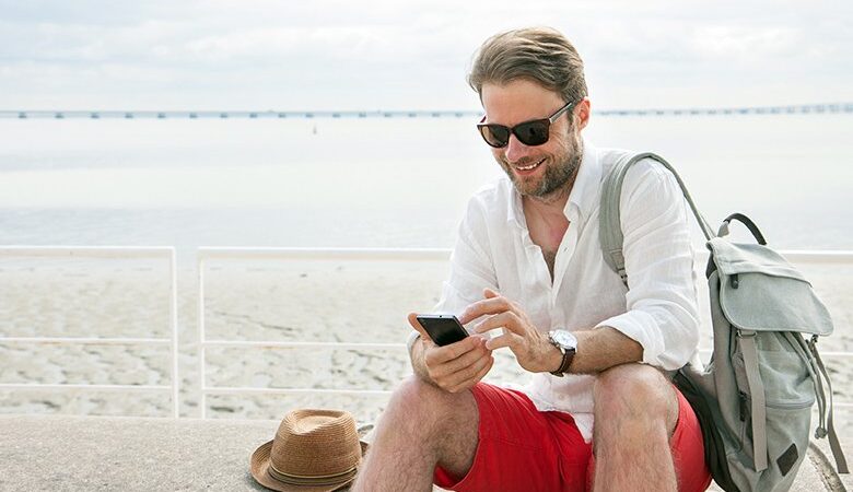Συμβουλές για να σερφάρετε με ασφάλεια στο κινητό το καλοκαίρι