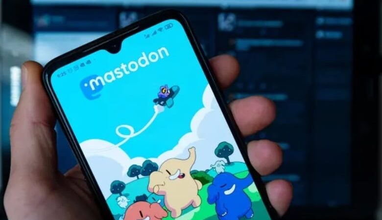 Twitter: Τι είναι το mastodon στο οποίο μεταπηδούν οι χρήστες – Το νέο κοινωνικό δίκτυο